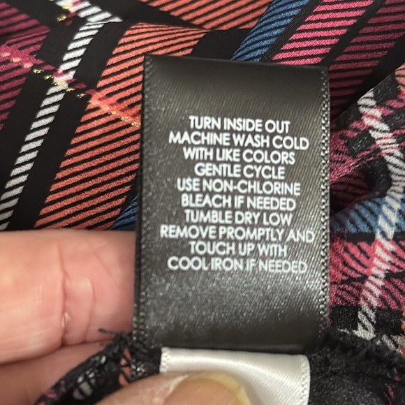 NWT Torrrid plaid top. Size 12 - Picture 9 of 9